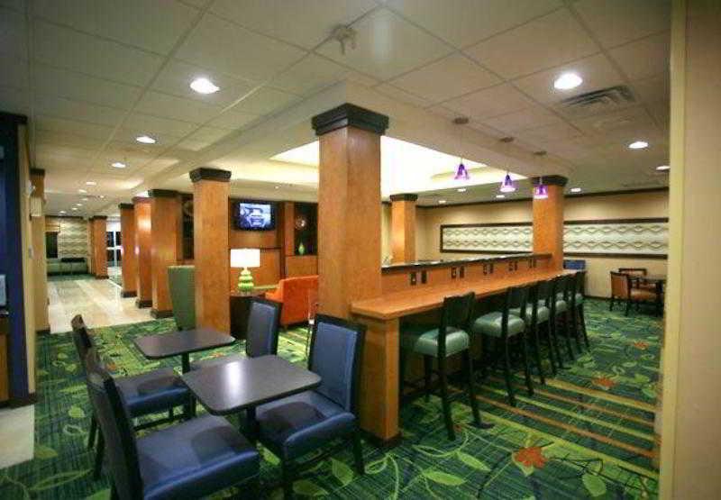 Fairfield Inn And Suites By Marriott Lakeland Plant City Restoran fotoğraf